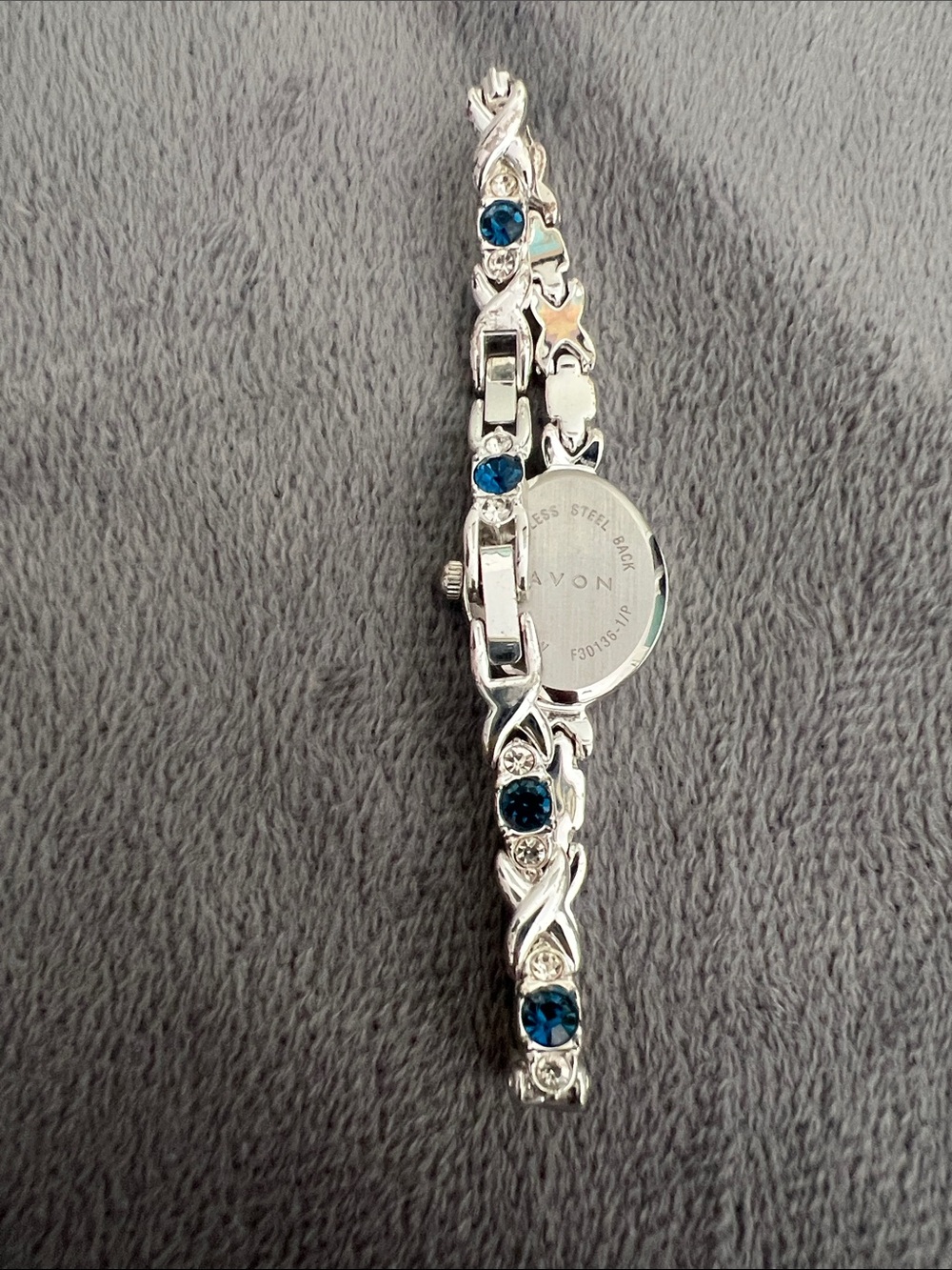 Avon Stainless Steel Women's Bracelet Watch with Blue Crystal Accents vintage - Picture 4 of 6